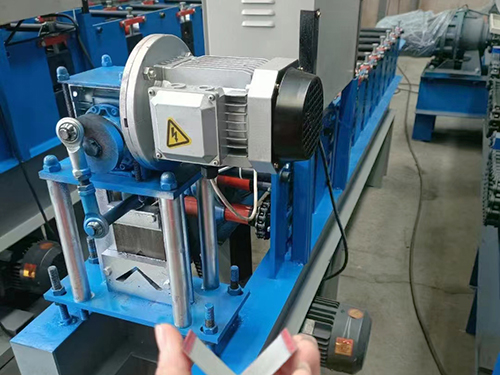 陰角地槽設(shè)備